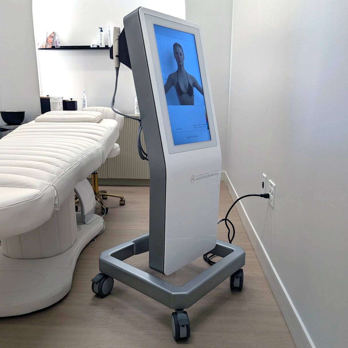 2023 Vivace Ultra Ultrasound-Guided RF Microneedling Platform Training Included