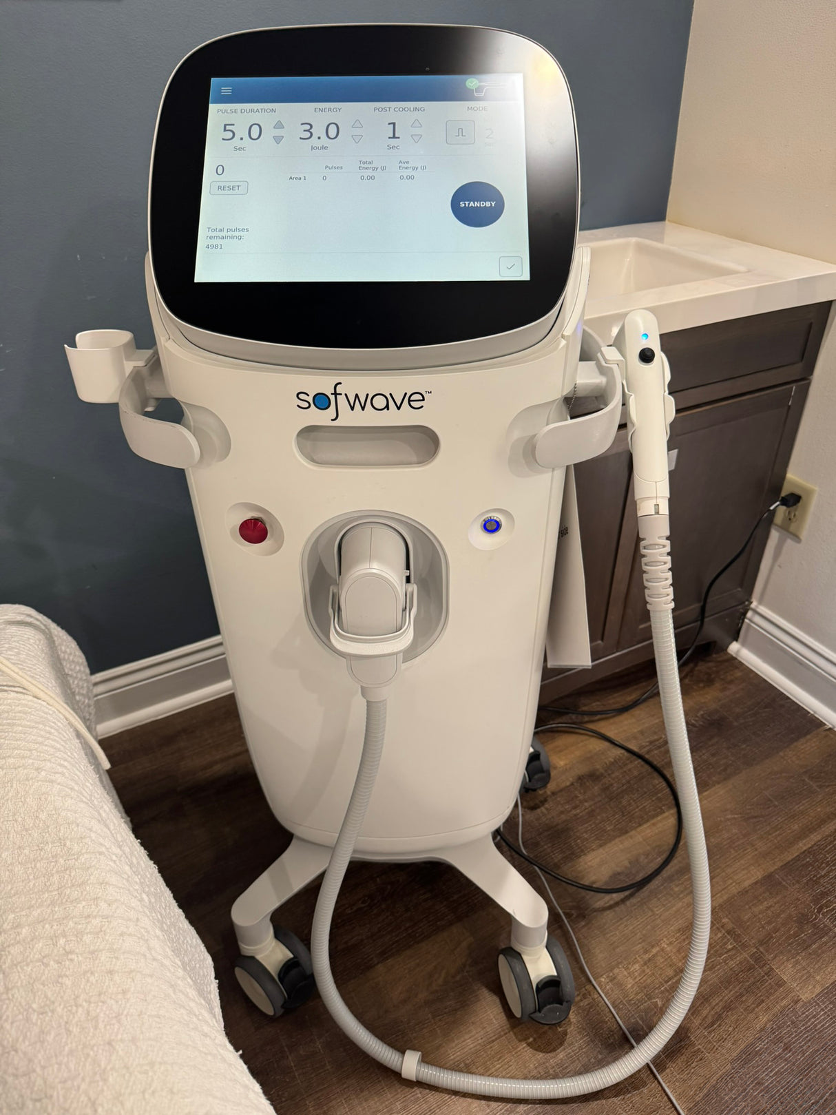 2022 Sofwave – Including 14k+ Treatment Cycles w/Training & Warranty