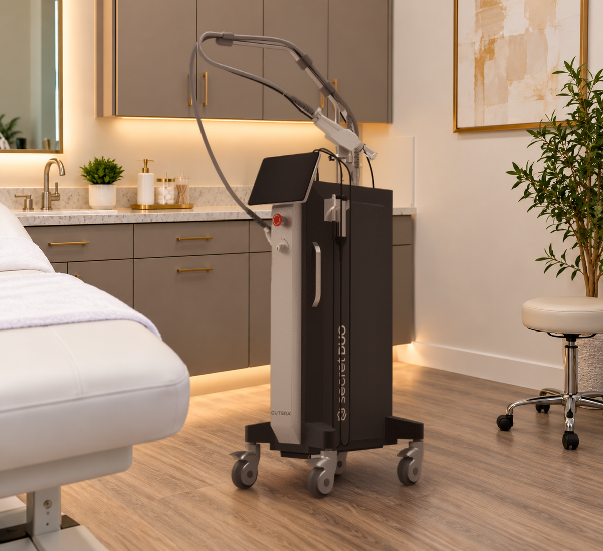 2023 Cutera Secret DUO 1540nm Laser + RF Microneedling System for Scars, Texture & Skin Resurfacing