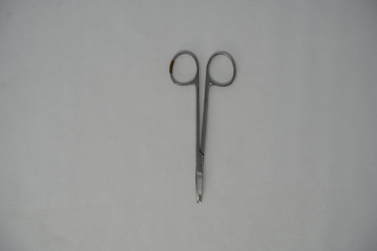 Surgical Scissors (Curved Blade) (Medium)